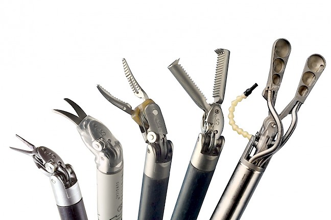 Attachments such as scalpels, scissors, Bovie cauterizers, and fiberoptic cameras aid the da Vinci robotic system in performing surgery.