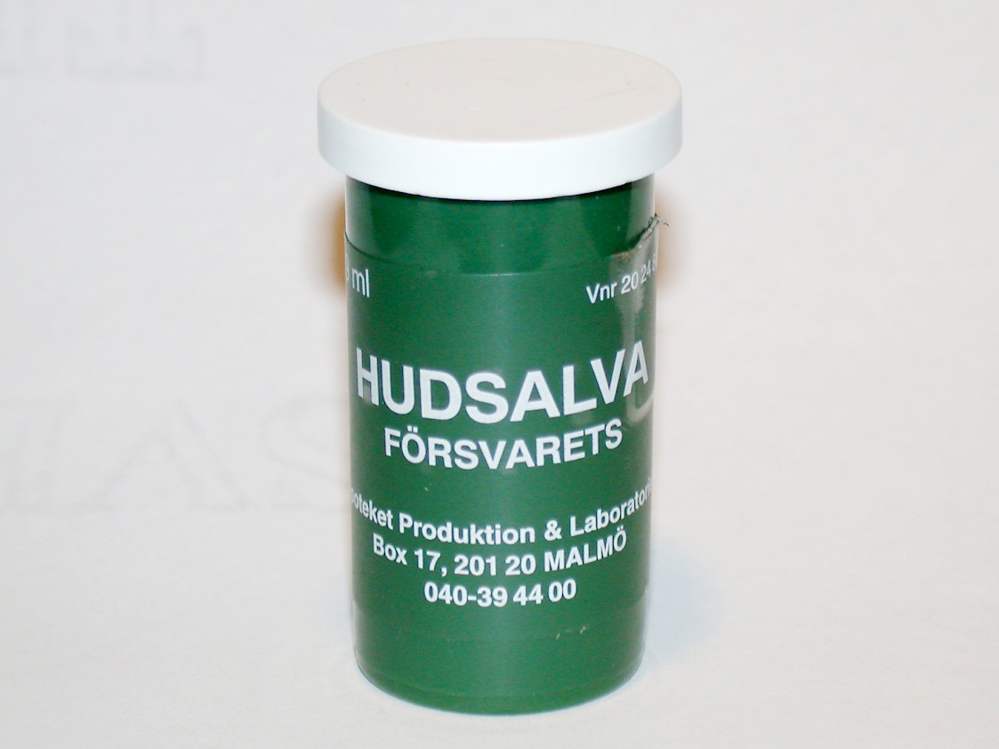 Package of Swedish armed forces lip balm as photographed in 2007. Photo: Riggwelter.